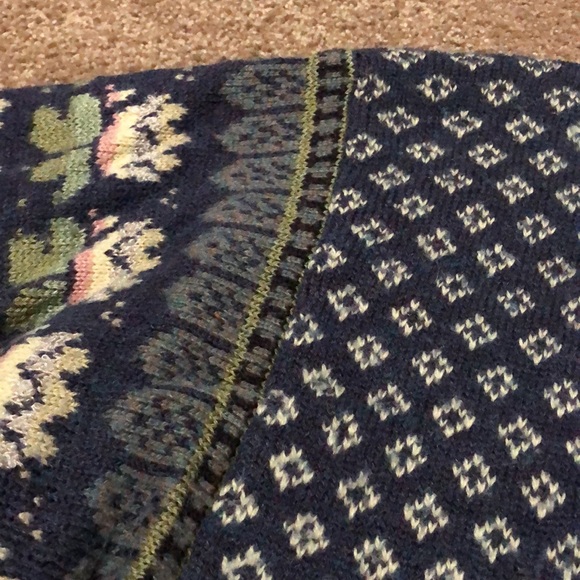 The Import Workshop tulips sweater button down large - Picture 6 of 12